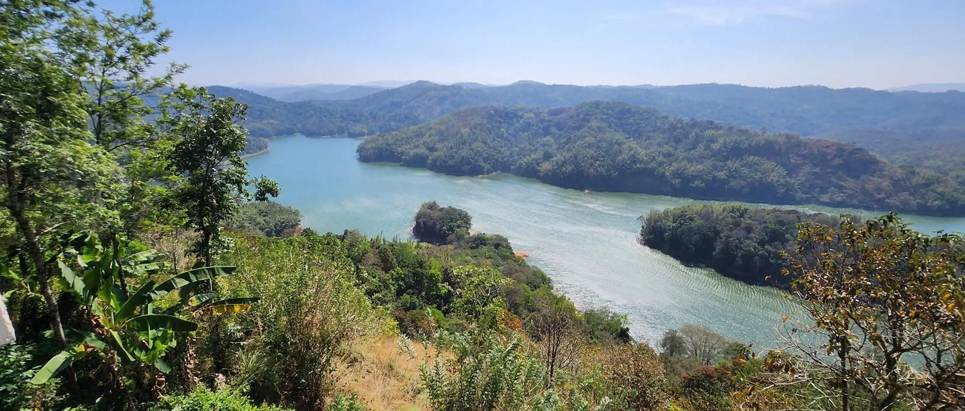 Dam House Villa Anachal