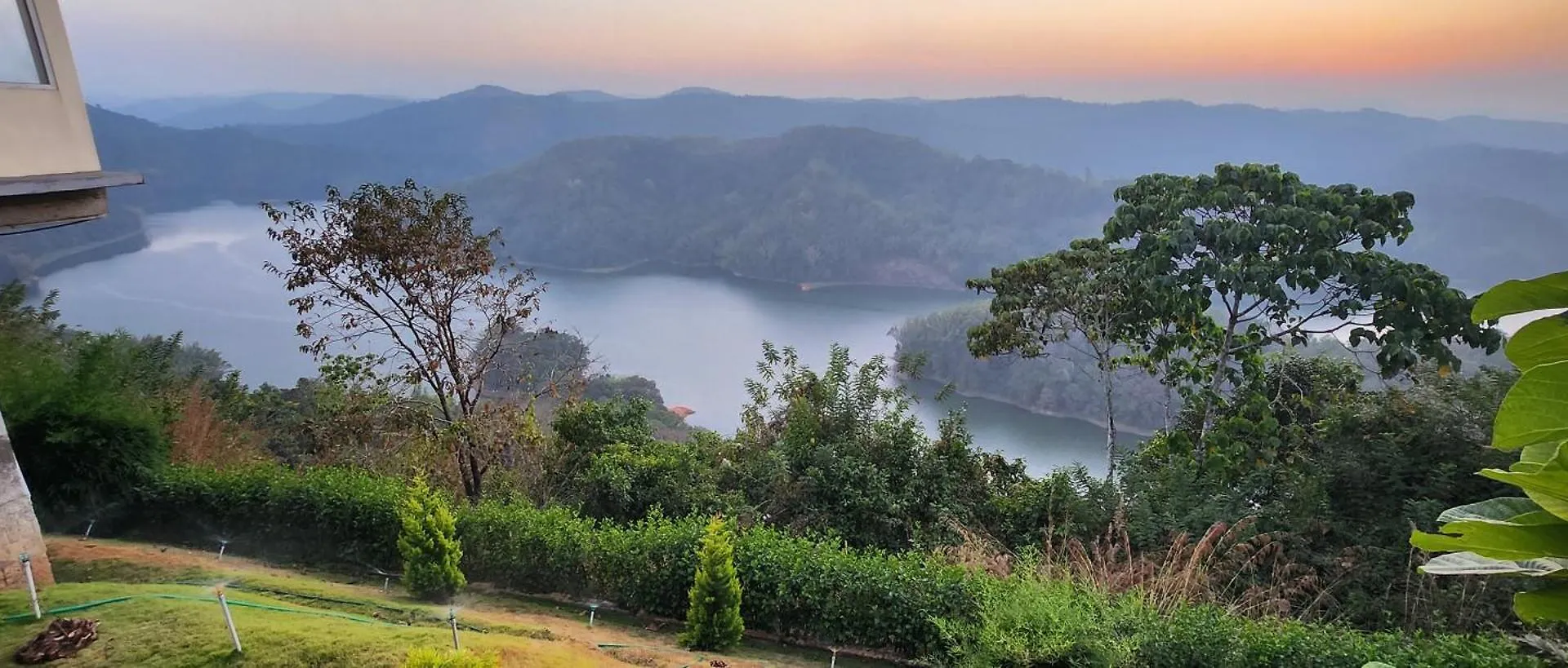 Dam House Villa Anachal India